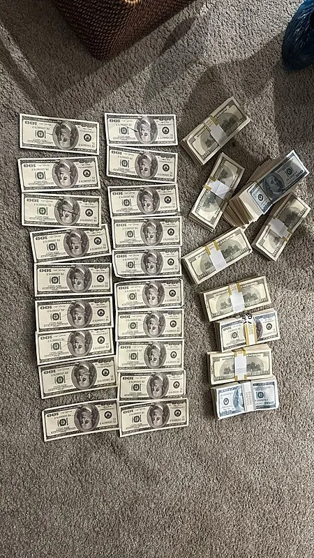 0x0-kasim-garipoglunun-evinden-neler-cikti-neler-soforu-ismail-ahmet-akcay-gozaltinda-1766141862133