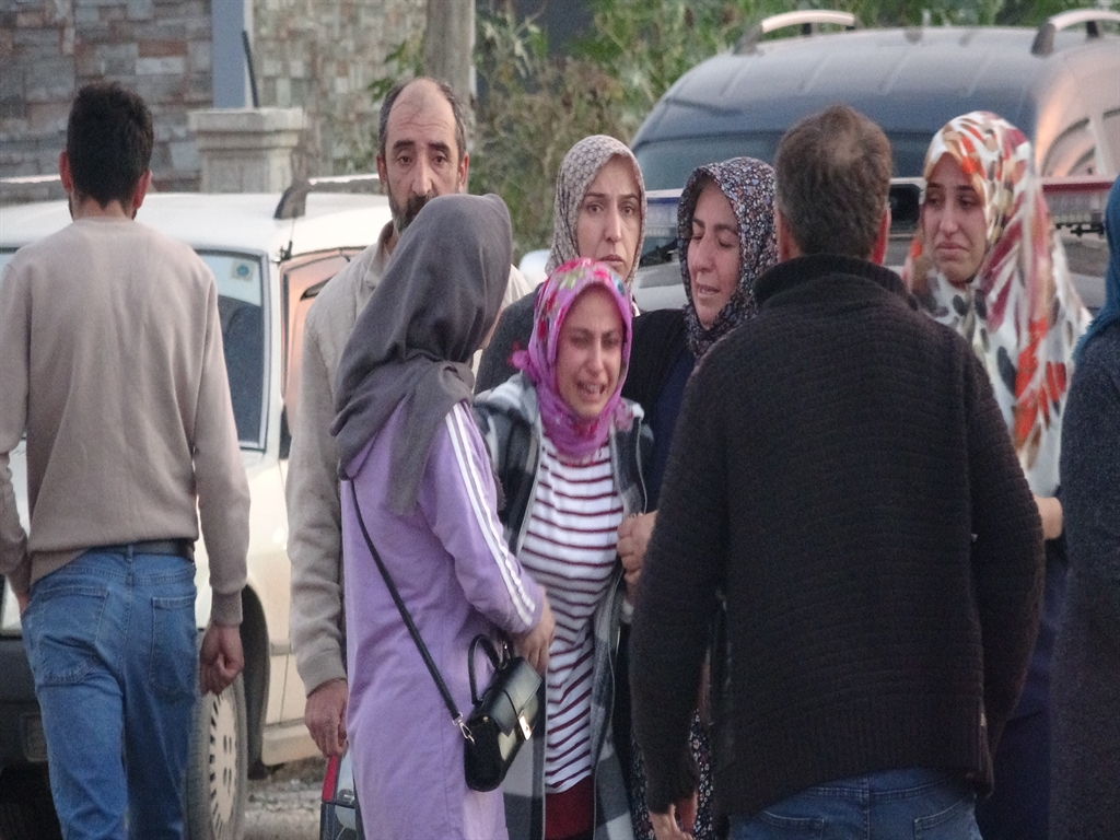 Kepez'de Aile İçinde Feci Dahili Olay: Polis Memuru Kendini ve Ailesini Vurdu