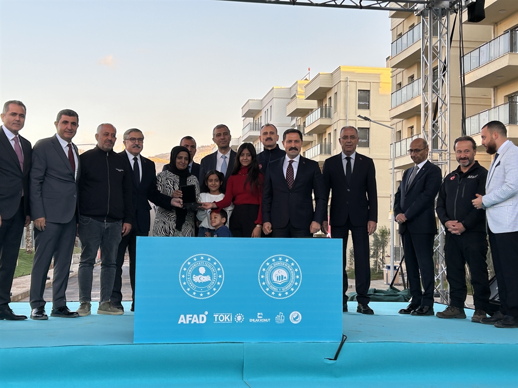 Deprem Sonrası Kalıcı Konut Çalışmalarında 11.320 Bağımsız Bölümün Kurası Tamamlandı
