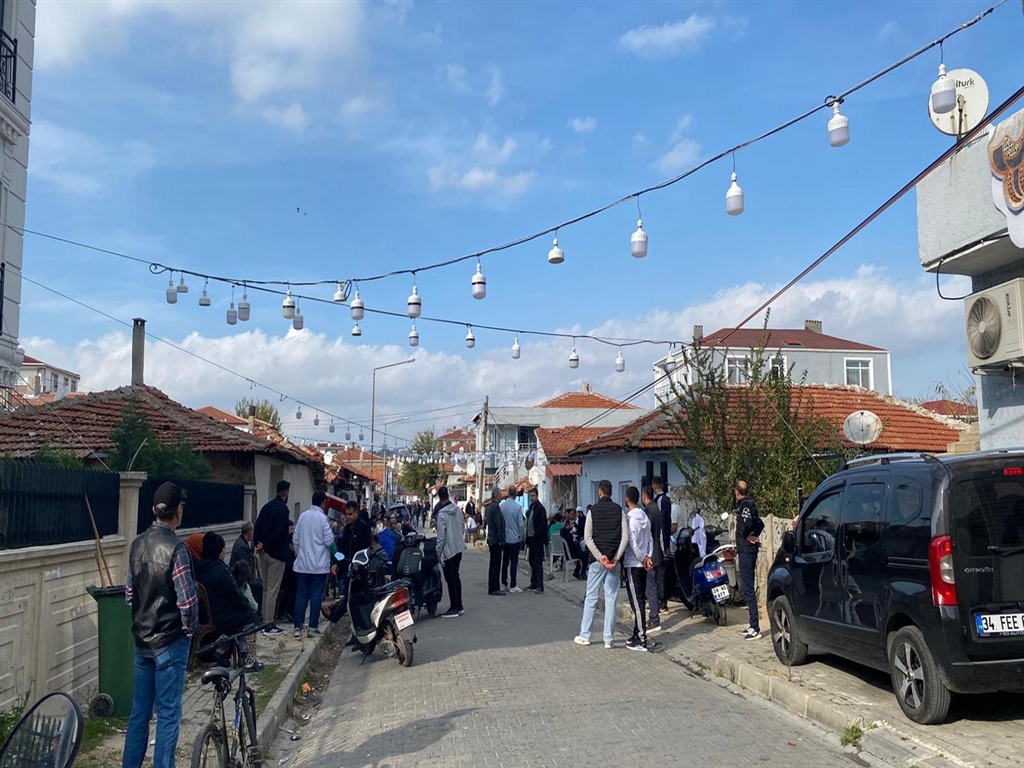 Lüleburgaz'da Silahlı Çatışmada Şüpheli 12 Kişi Gözaltında: Genç Kadın Yaşamını Yitirdi