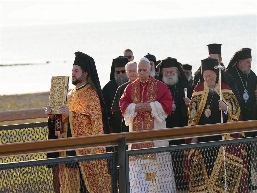 İznik'te 1700. Yıl Heyecanı: Papa ile Aziz Neophytos Bazilikası Önünde Buluşma