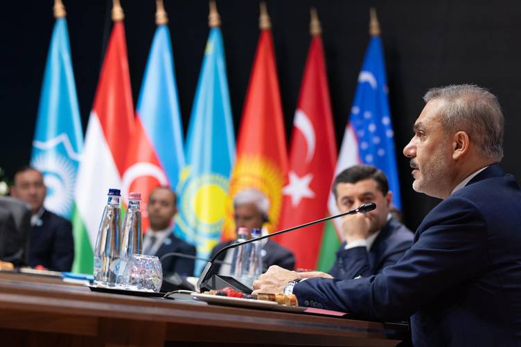 Fidan, Budapeşte'de Düzenlenen TDT Gayriresmi Dışişleri Bakanları Konseyi Toplantısı'nda Katıldı