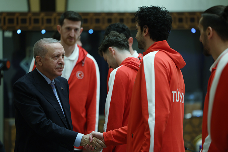 Erdoğan: Avrupa Basketbol Şampiyonası'nda Final Heyecanı ve 2027 Dünya Şampiyonası İçin Kararlı Adımlar