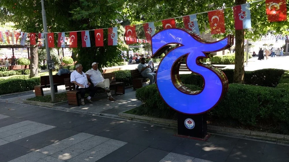 20EeAJwJ9EuokeJmN9UwQg