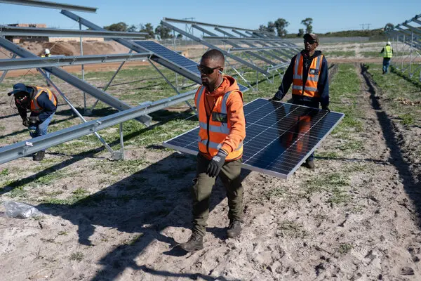 26CLI-AfricaSolar-articleLarge