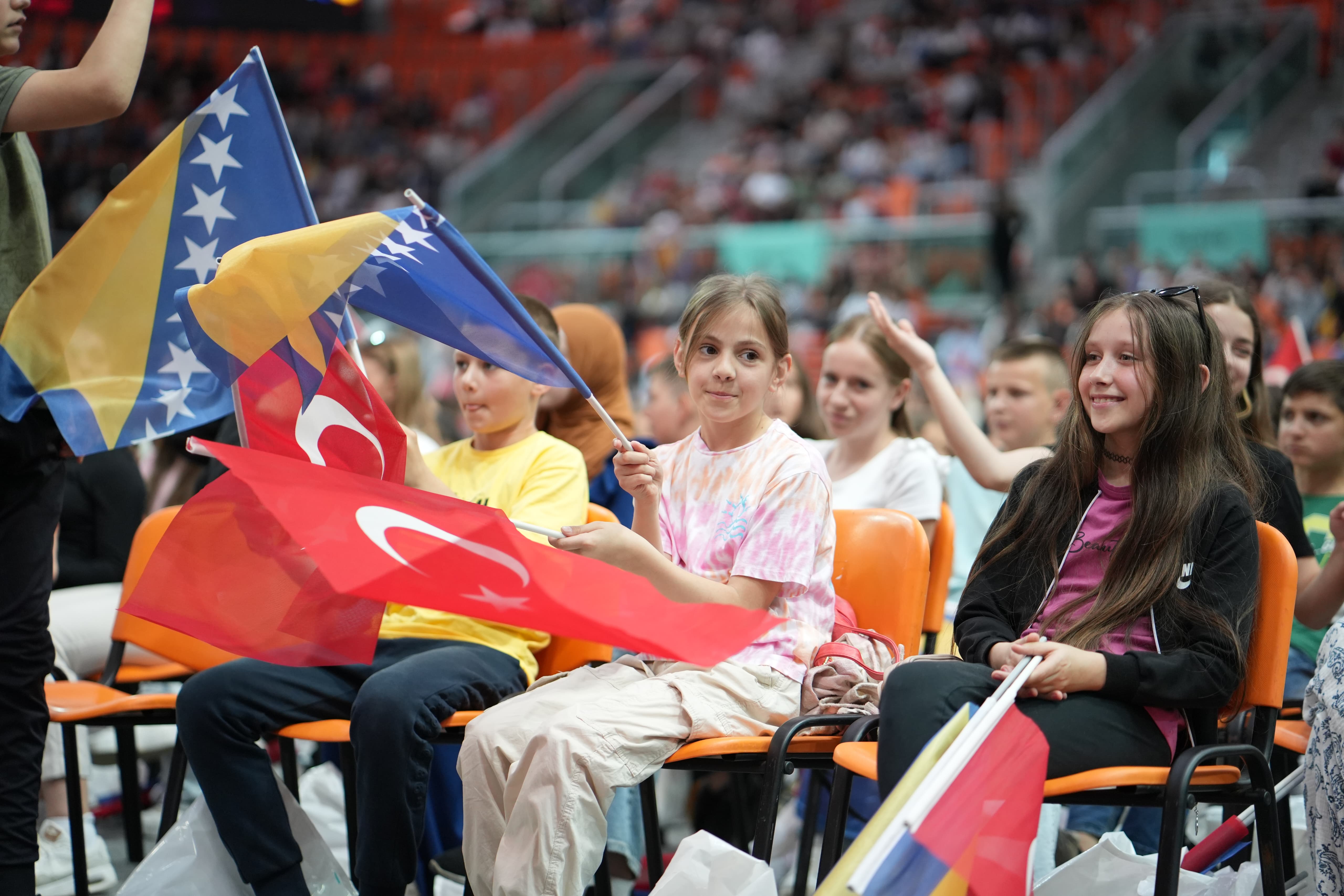 Zenica'da Çocuk Şenliği Renkli Anlara Sahne Oldu