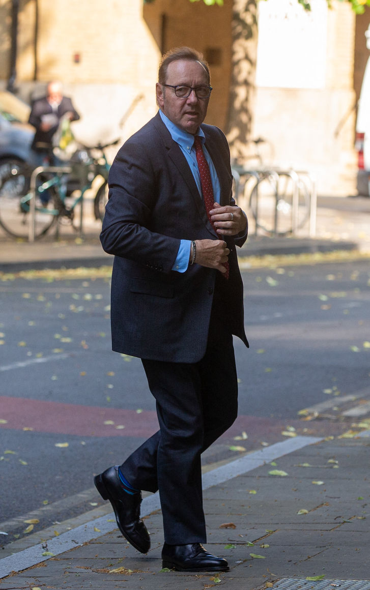 Spacey Röportajı: Evsiz Olduğu İddialarının Ardında Yatan Gerçekler ve Yanıtlar