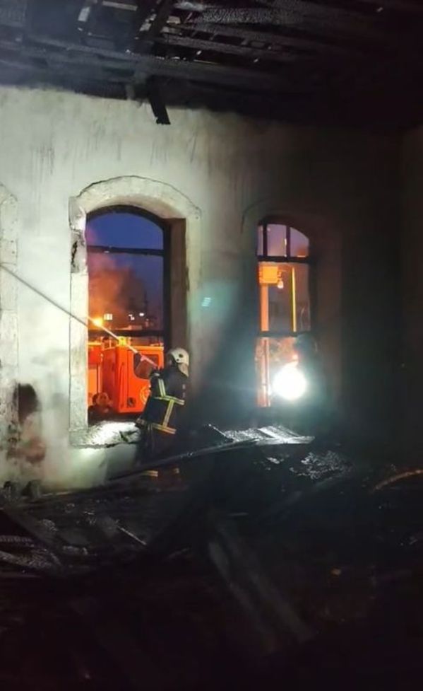 3860880_ef13d84e9d34f049b98f2a0ec1e6f521