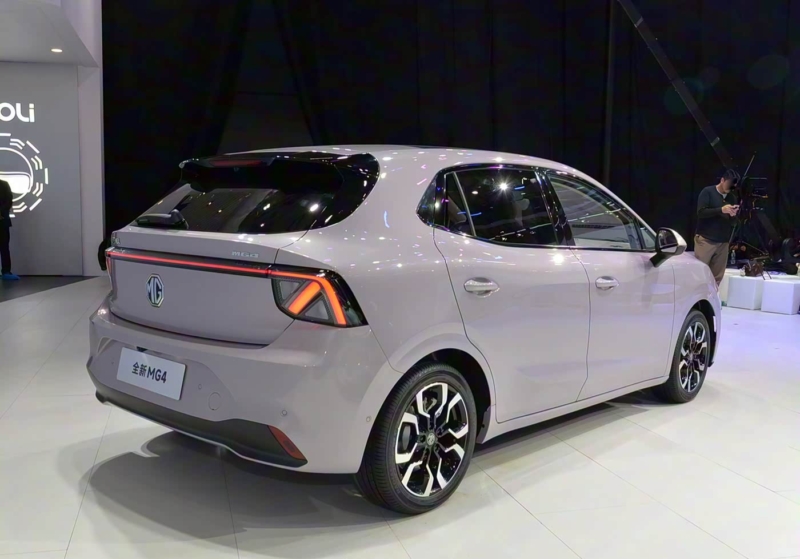 4a211bf8-170e-458f-9342-90b891c9977a