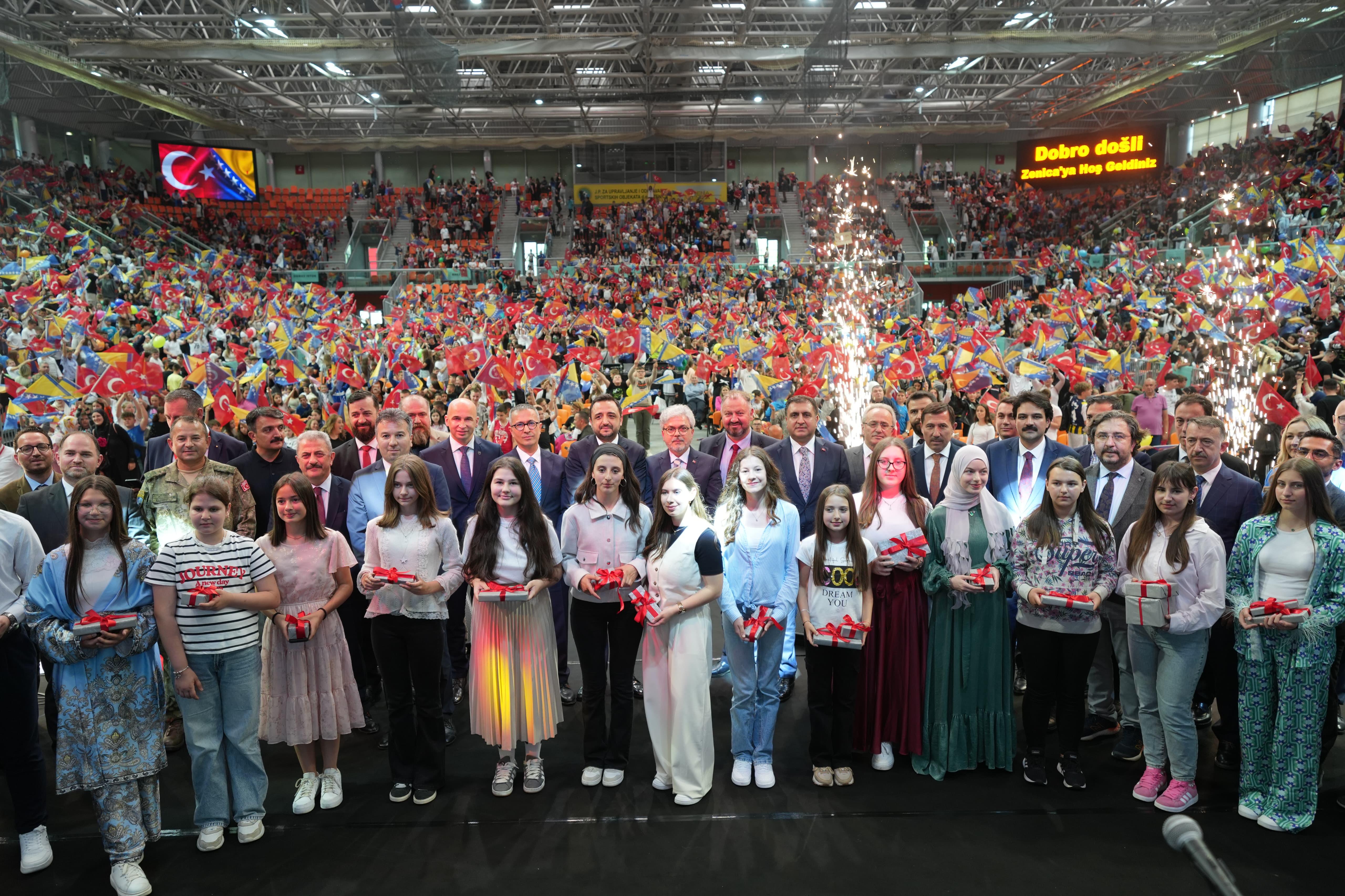 Zenica'da Çocuk Şenliği Renkli Anlara Sahne Oldu