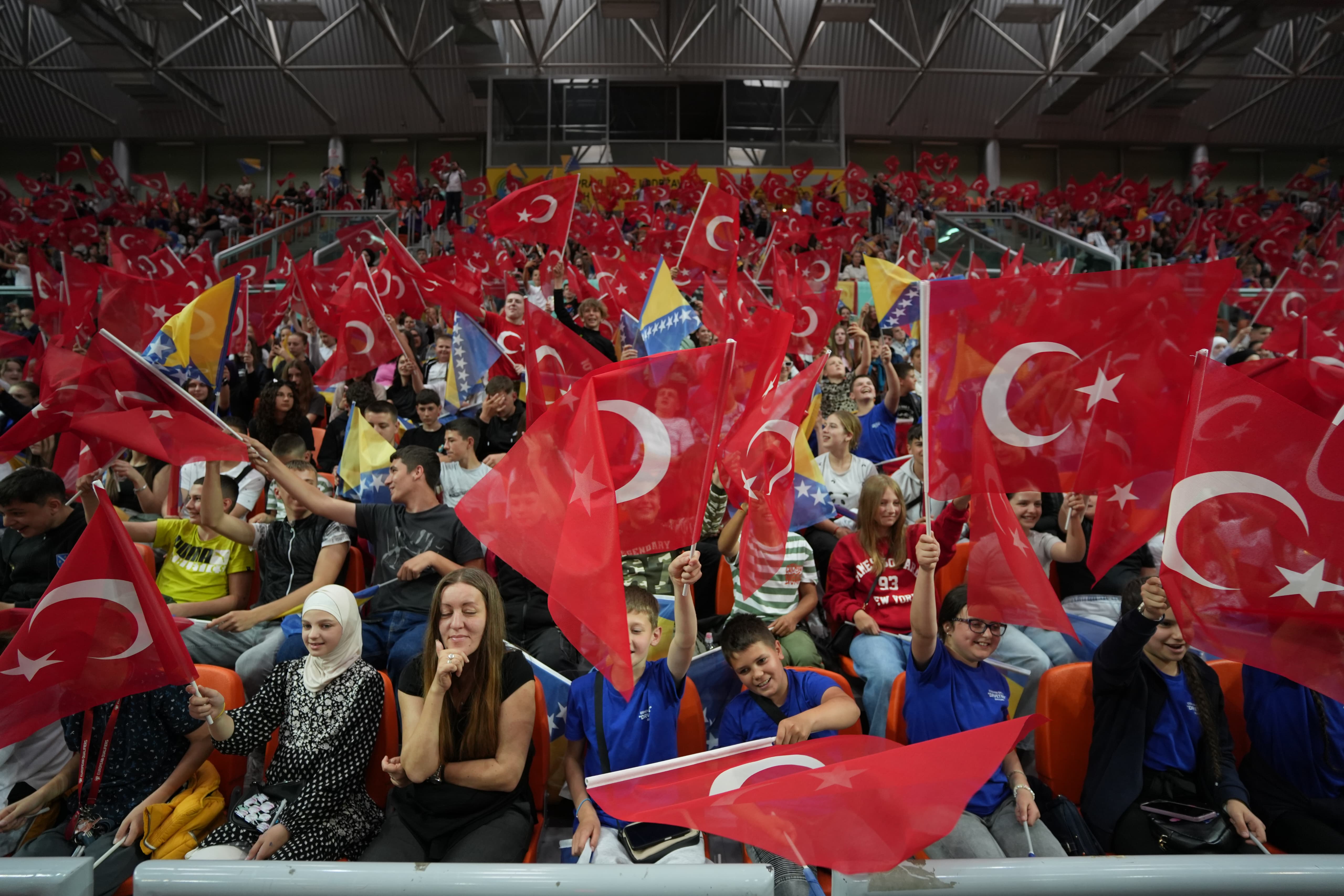 Zenica'da Çocuk Şenliği Renkli Anlara Sahne Oldu