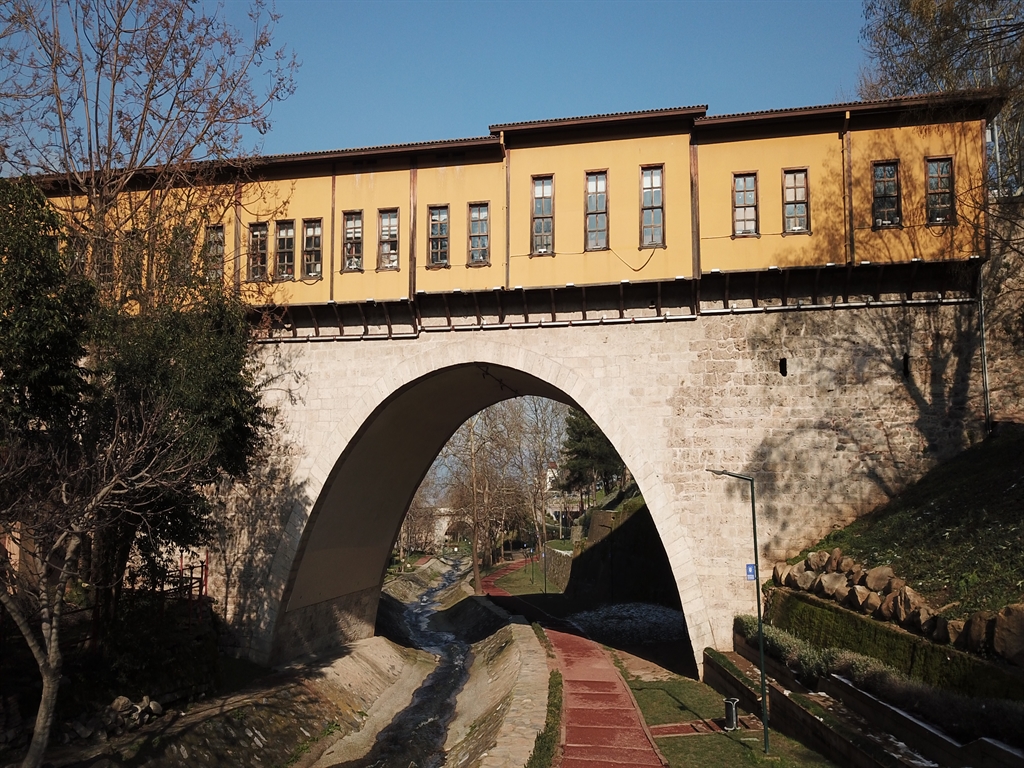 Irgandı Çarşılı Köprüsü: Tarihin İzleri