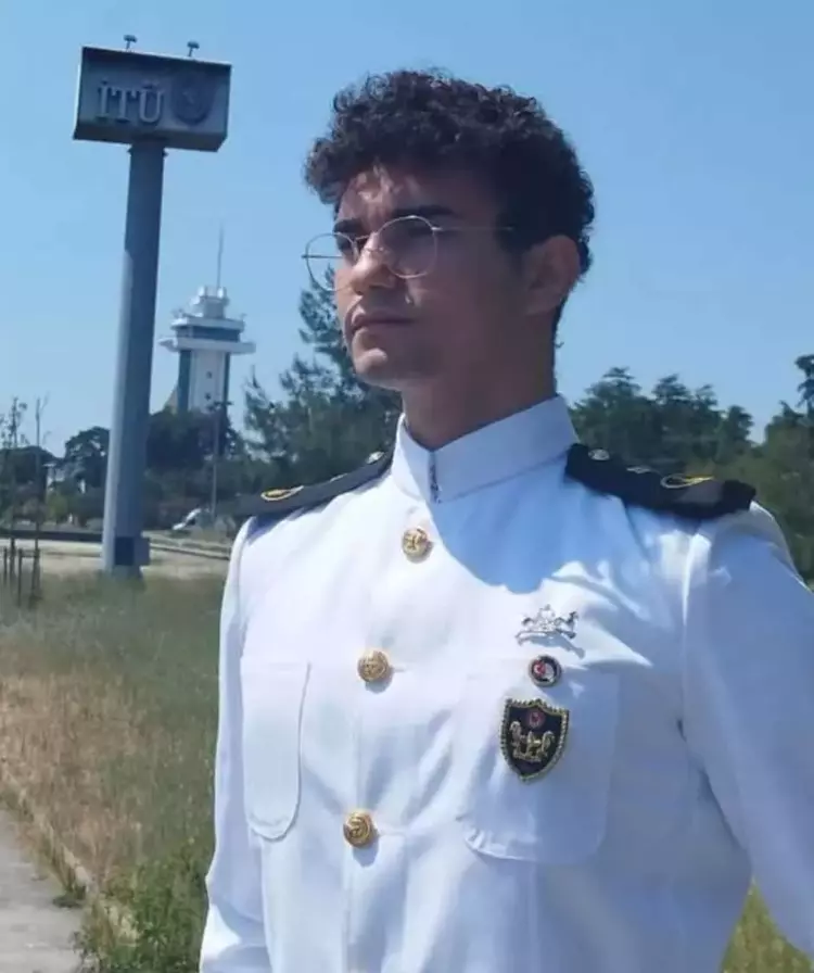 6947a713e011bf641850224f