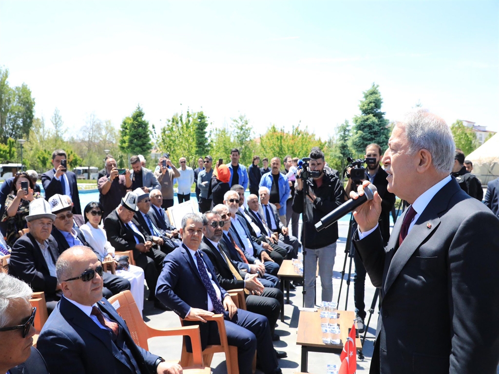 Türkiye'nin Uluslararası Konumunun Güçlendirilmesi ve Birlik Mesajları