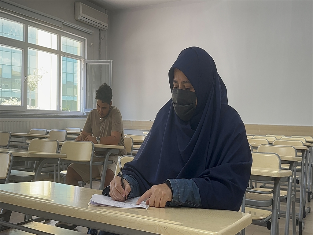 Başörtüsü Yasağı ve Zorlukların Ötesinde Bir Eğitim Serüveni