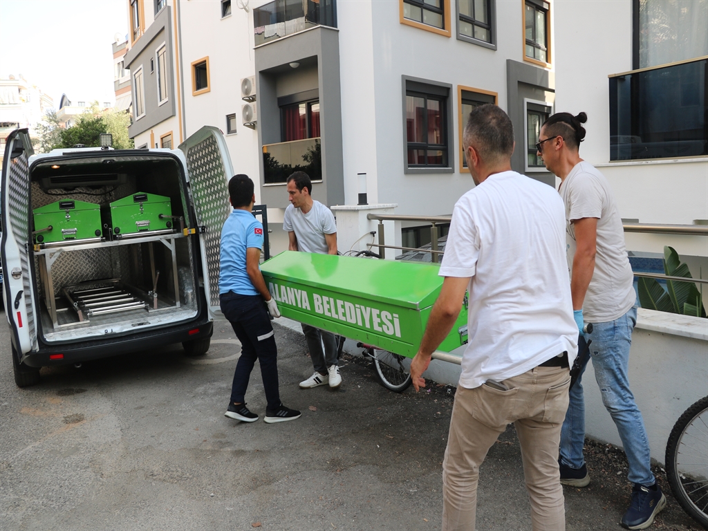 Emlakçıyı arayıp 'Arkadaşımı öldürdüm' dedi; polis evde cesetle karşılaştı