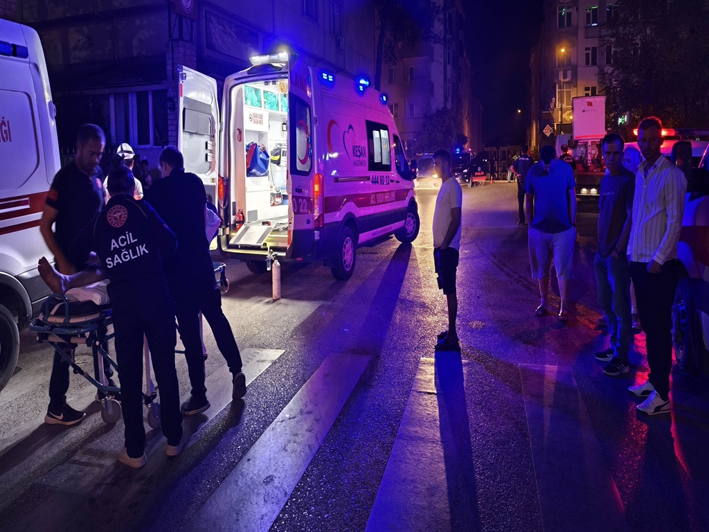 Keşan Subay Orduevi Yatakhanesinde Yangın: 16 Asker DumandanEtkilendi