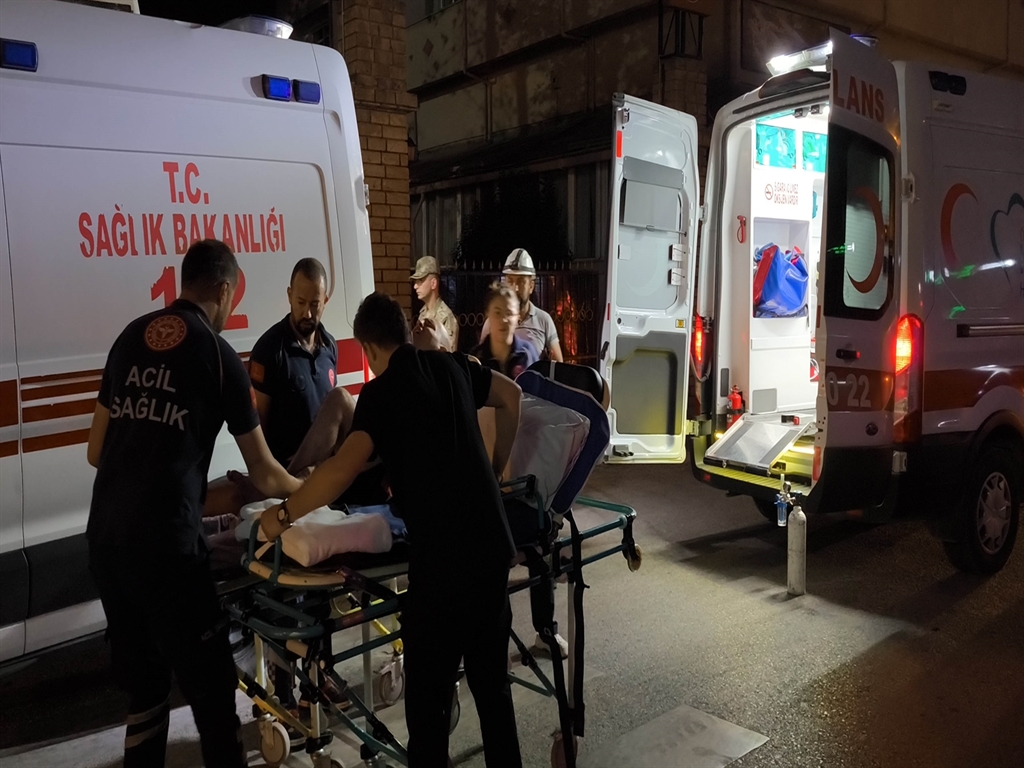 Keşan Subay Orduevi Yatakhanesinde Yangın: 16 Asker DumandanEtkilendi