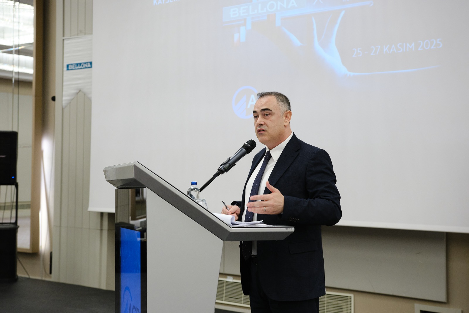 8eb376ad-3395-414b-bec9-37eeb8dca2a0