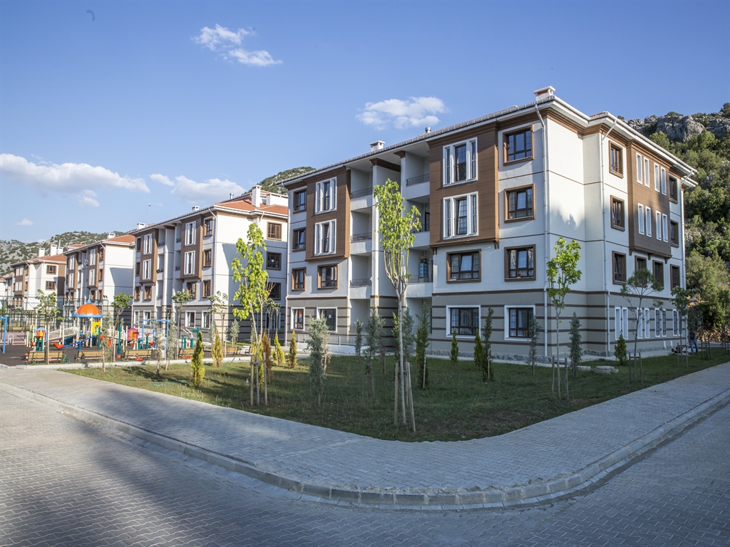 TOKİ Konutlarının Deprem Dayanıklılığı: Güven Veren İnşa Yaklaşımı ve Umumî Etkileri