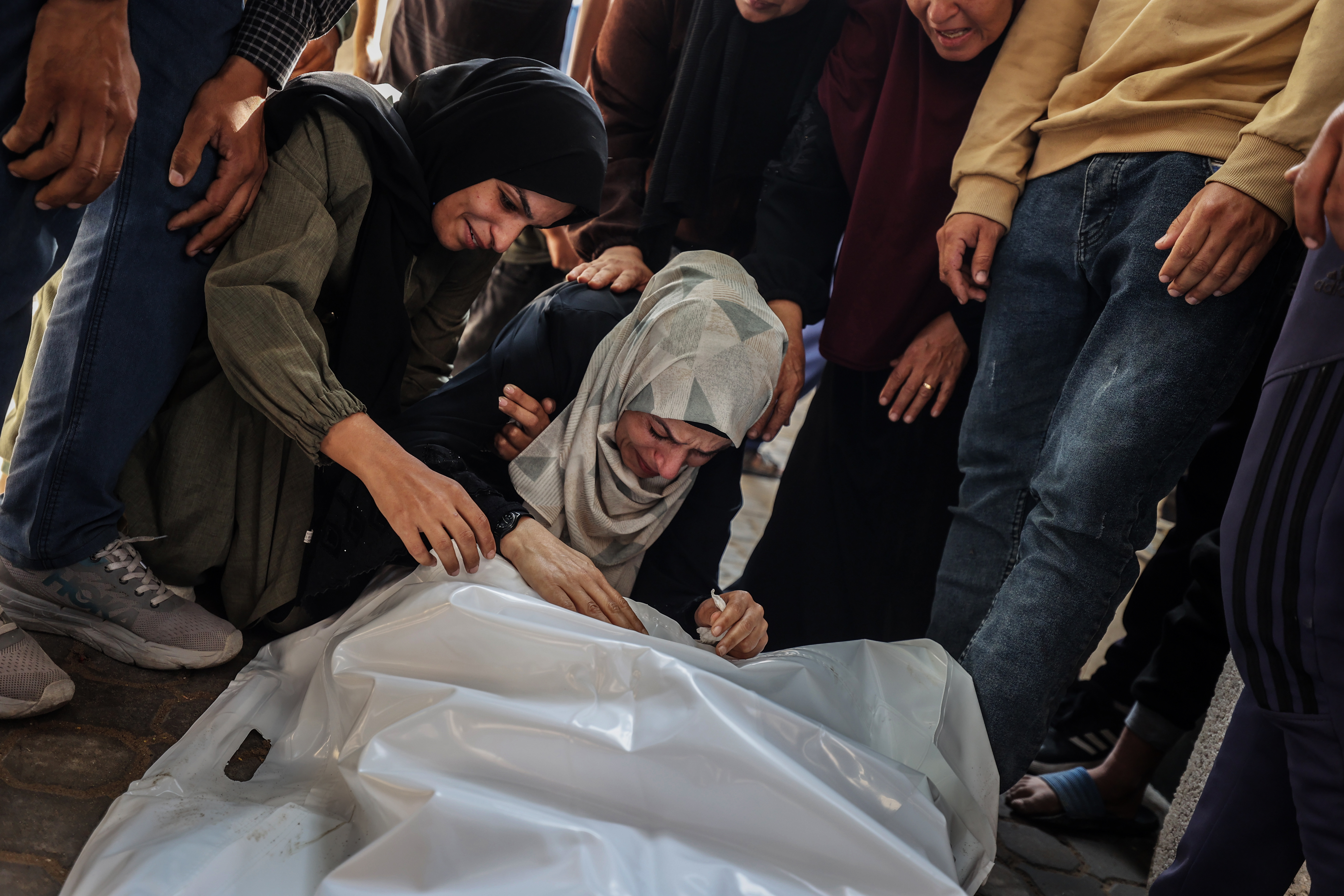 AA-20250610-38236005-38235972-ISRAILIN_GAZZEYE_YONELIK_SALDIRILARI_SURUYOR