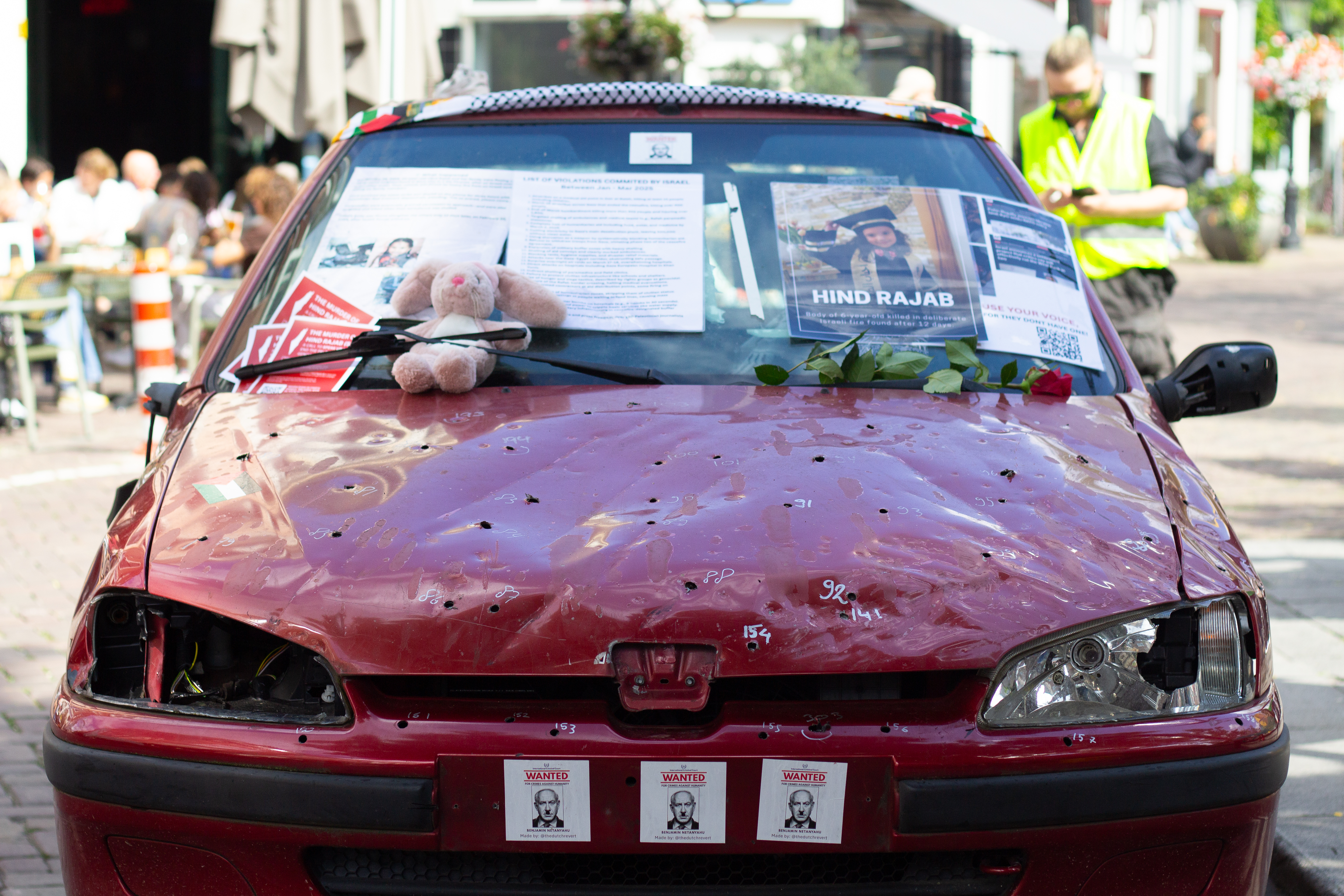 AA-20250830-38969815-38969788-HOLLANDADA_TEMSILI_OLARAK_FILISTINLI_HINDIN_ICINDEYKEN_ISRAIL_TARAFINDAN_OLDURULDUGU_ARAC_SERGILENDI