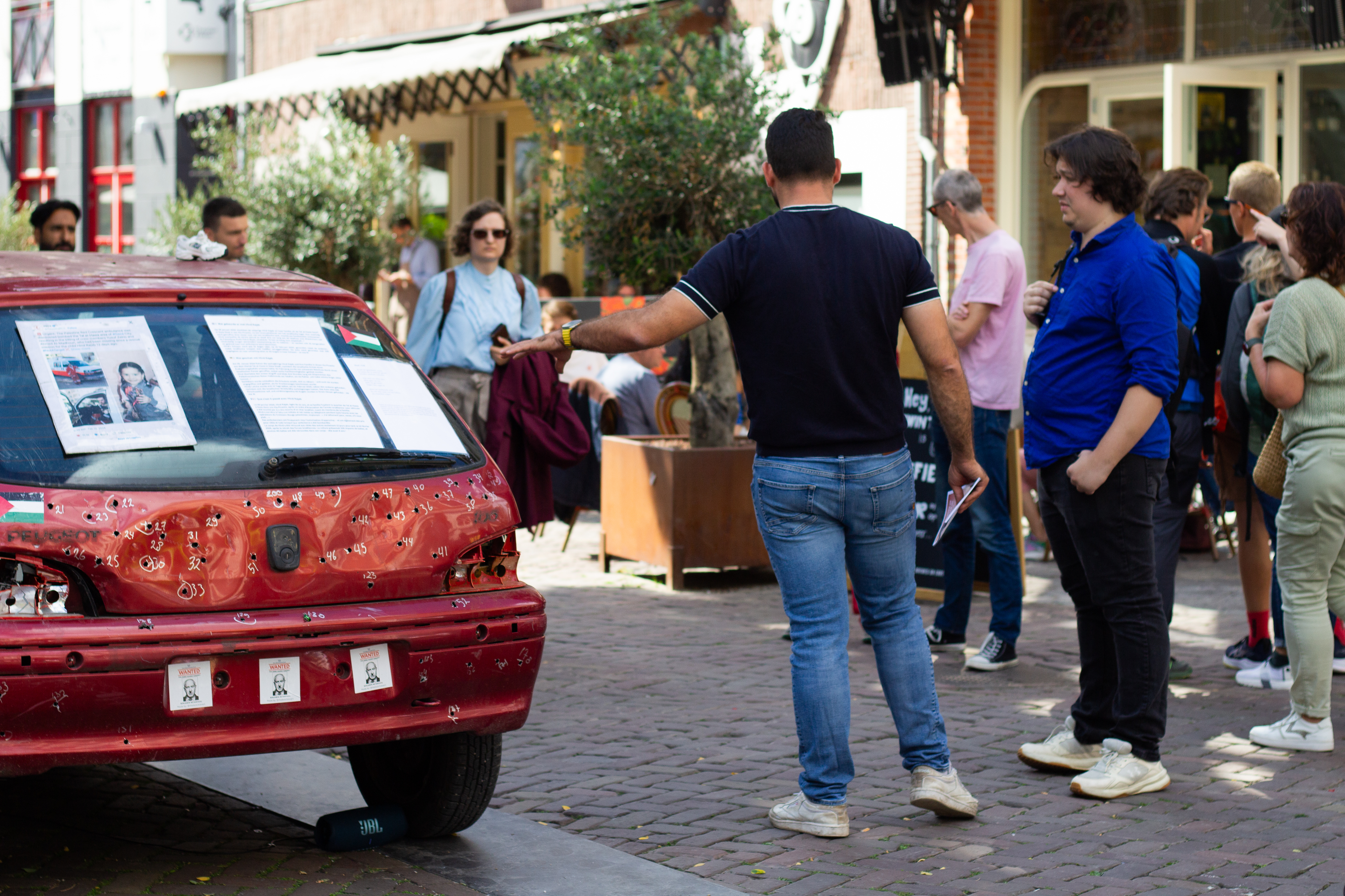 AA-20250830-38969815-38969802-HOLLANDADA_TEMSILI_OLARAK_FILISTINLI_HINDIN_ICINDEYKEN_ISRAIL_TARAFINDAN_OLDURULDUGU_ARAC_SERGILENDI