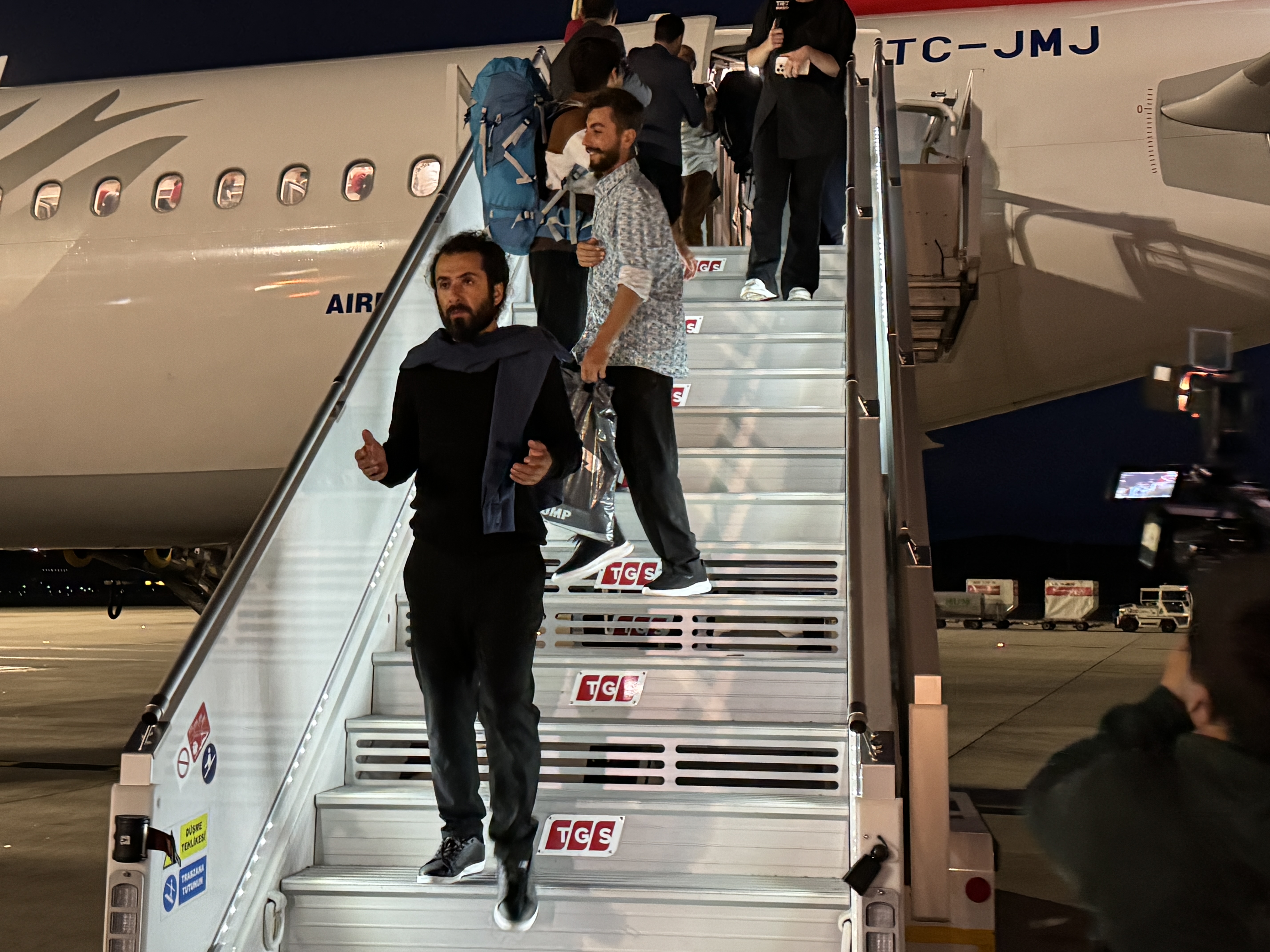 AA-20251007-39340057-39340050-SUMUD_FILOSU_AKTIVISTI_15_TURK_VATANDASINI_TASIYAN_THY_UCAGI_ISTANBULA_ULASTI