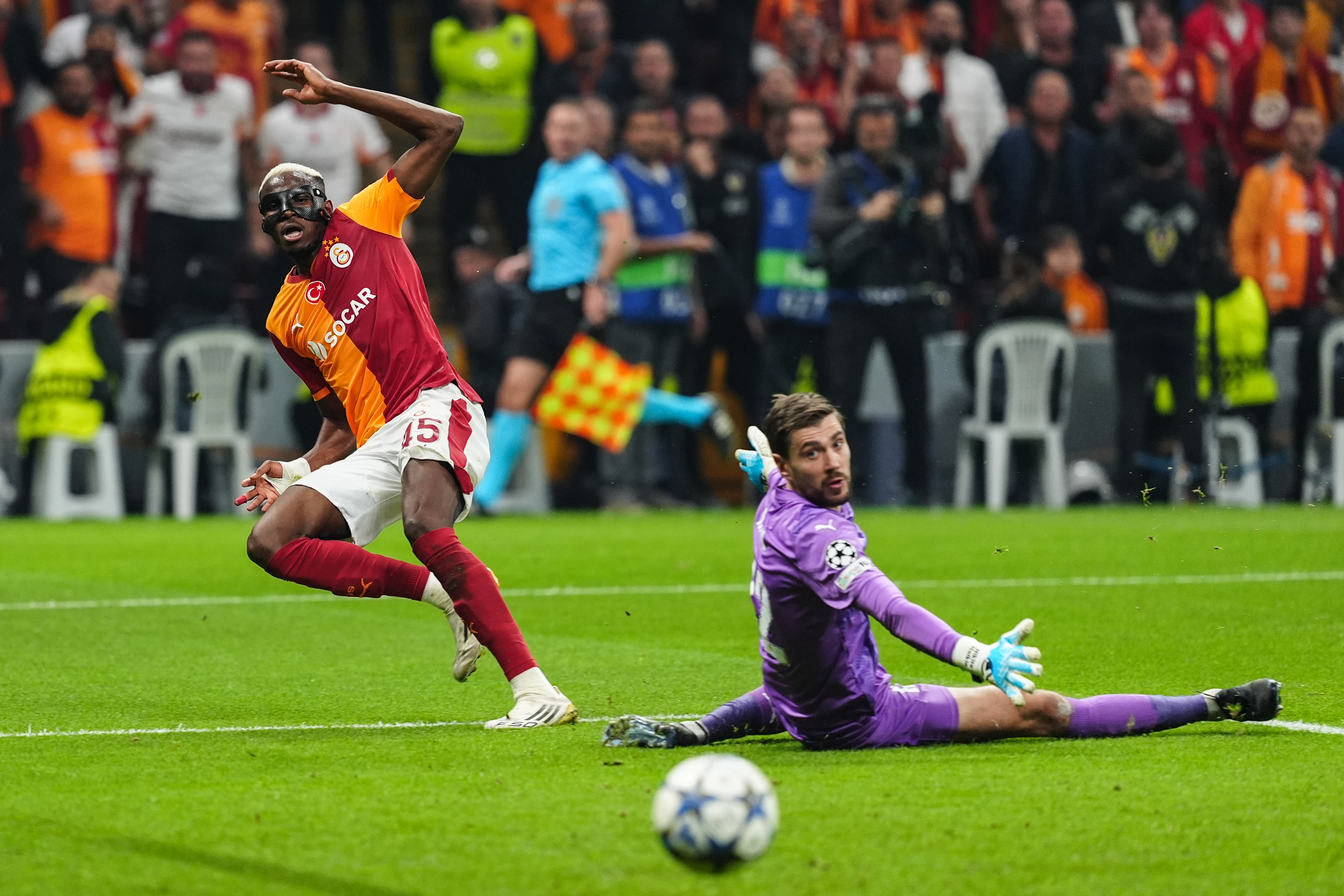 AA-20251022-39490916-39490915-GALATASARAY_BODOGLIMT