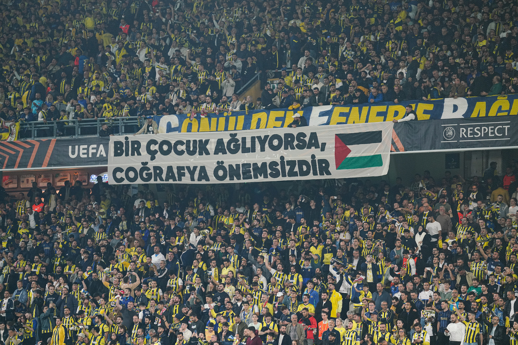 AA-20251023-39501001-39501000-FENERBAHCE_STUTTGART