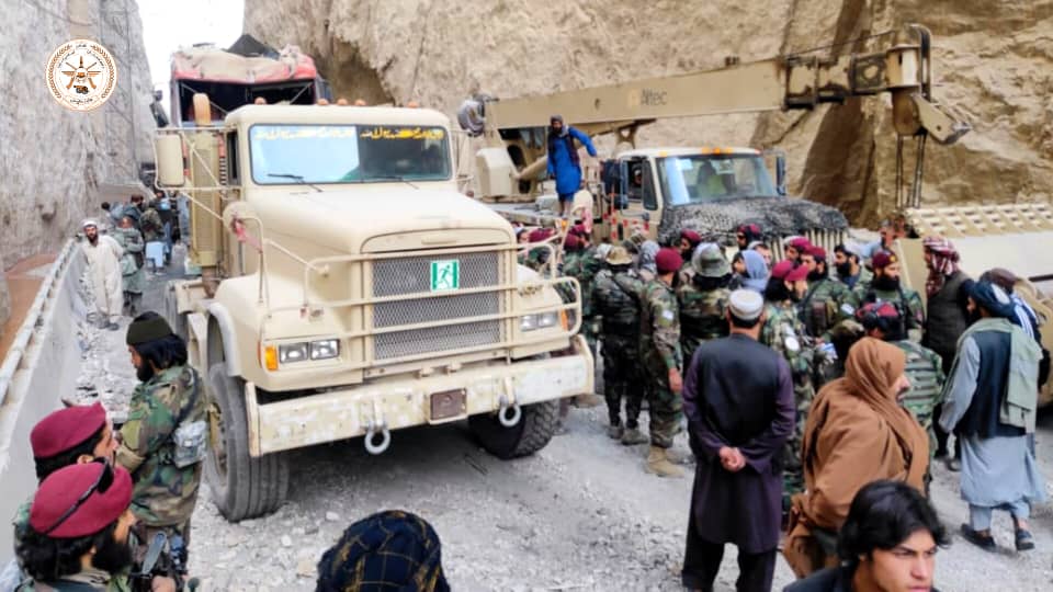 AA-20251103-39600592-39600590-AFGANISTANDA_DEPREM_SONRASI_ANA_OTOYOL_YENIDEN_ACILDI