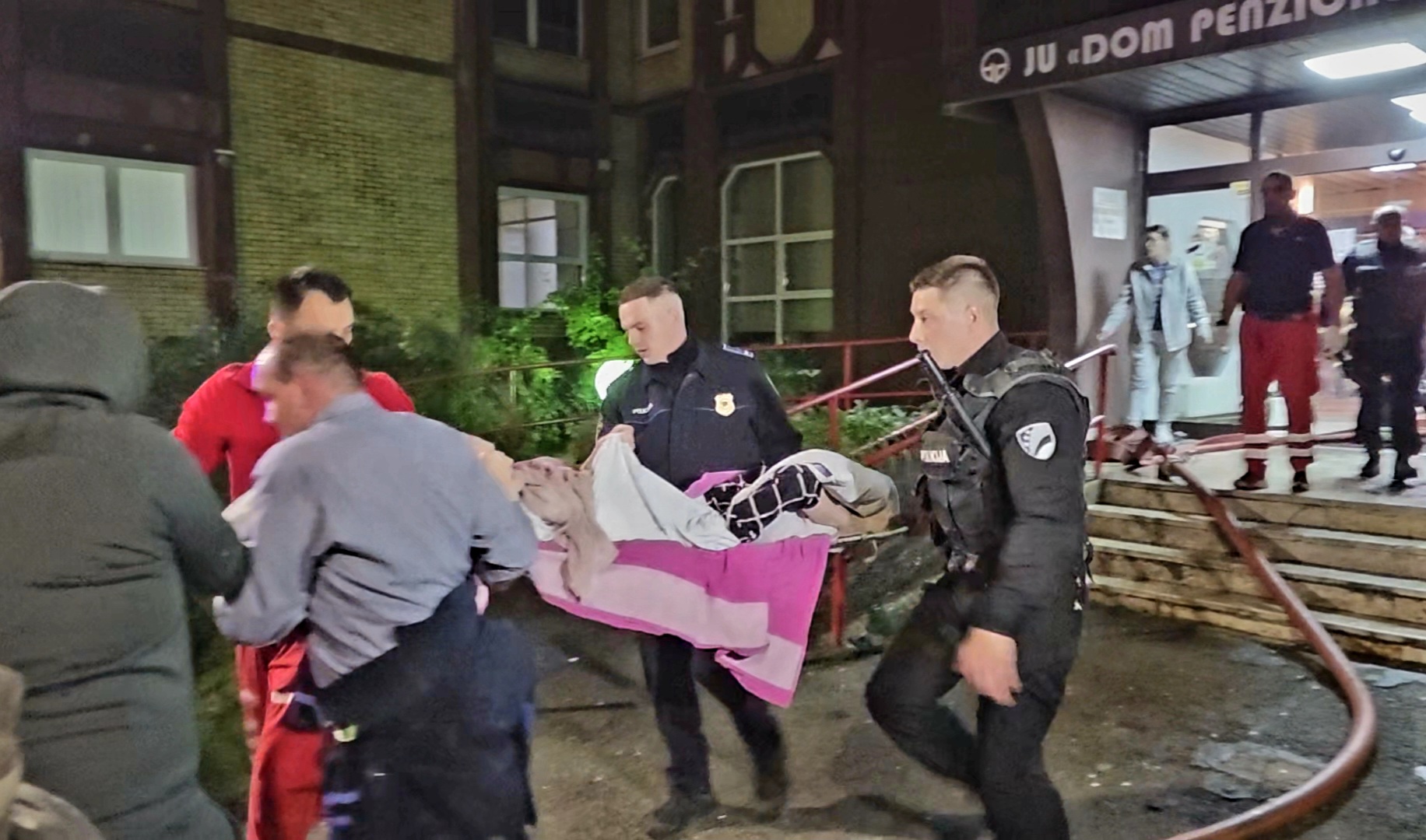 AA-20251104-39617672-39617671-BOSNA_HERSEKTE_HUZUREVINDE_CIKAN_YANGINDA_COK_SAYIDA_KISI_HAYATINI_KAYBETTI