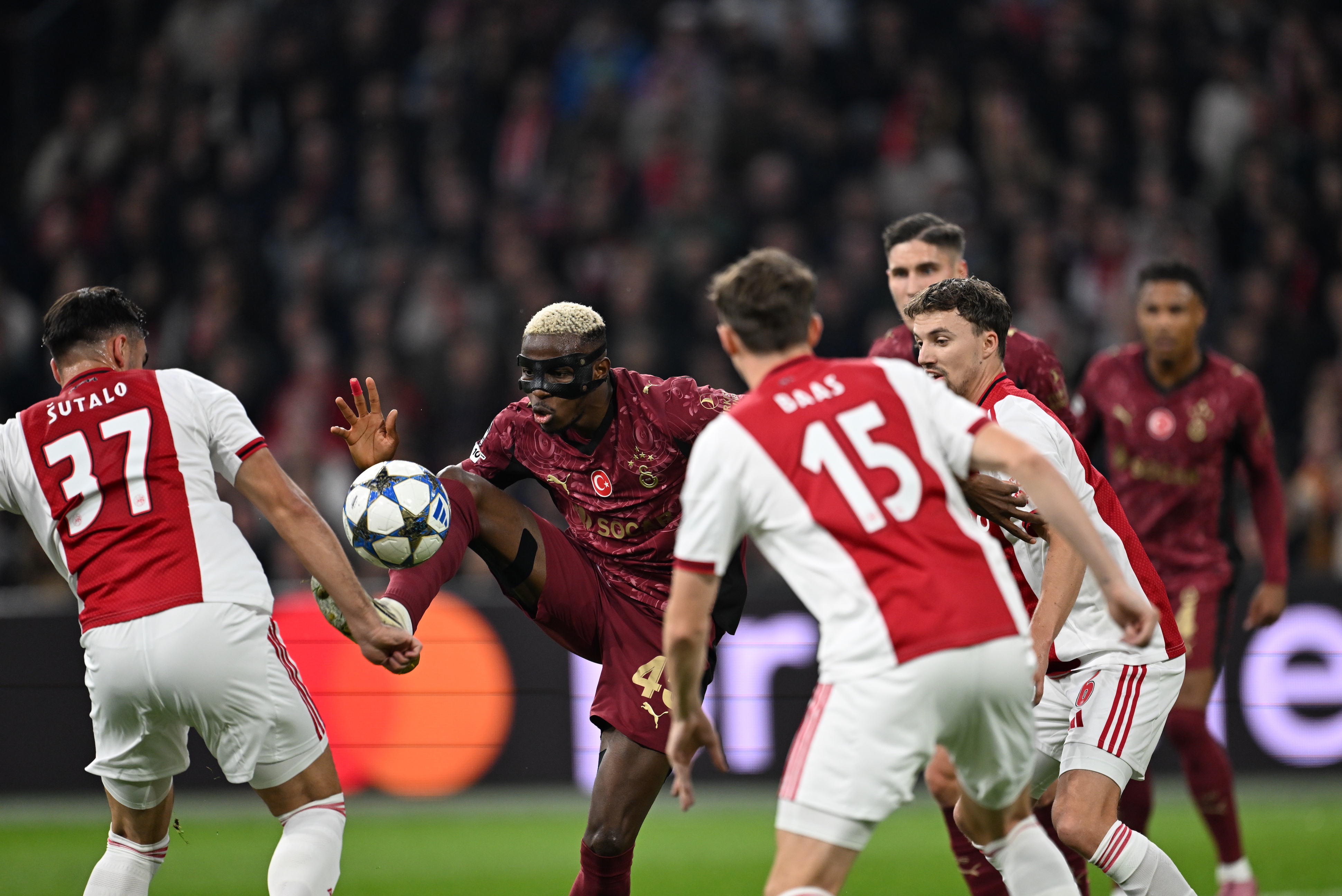 AA-20251105-39628327-39628325-AJAX_GALATASARAY_1