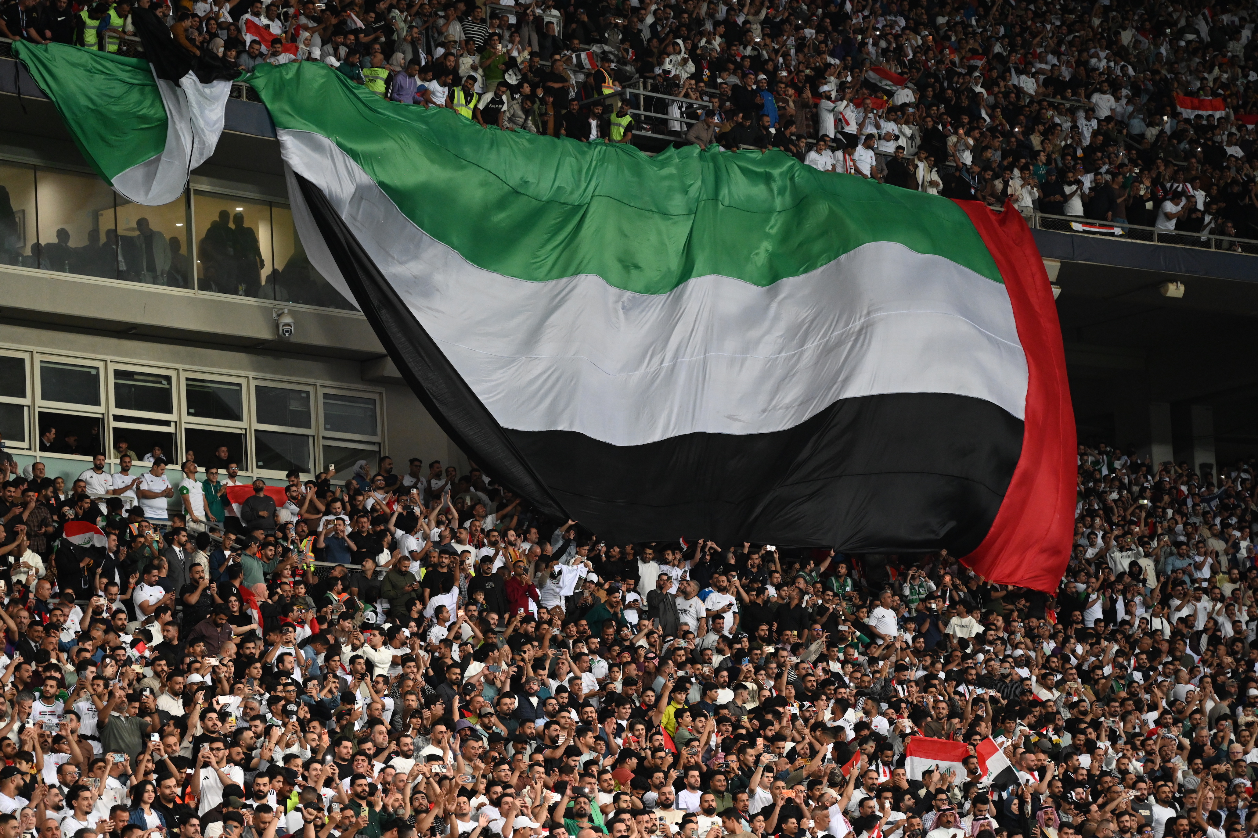 AA-20251118-39744431-39744416-2026_AFC_DUNYA_KUPASI_ELEMELERI_IRAK_BAE