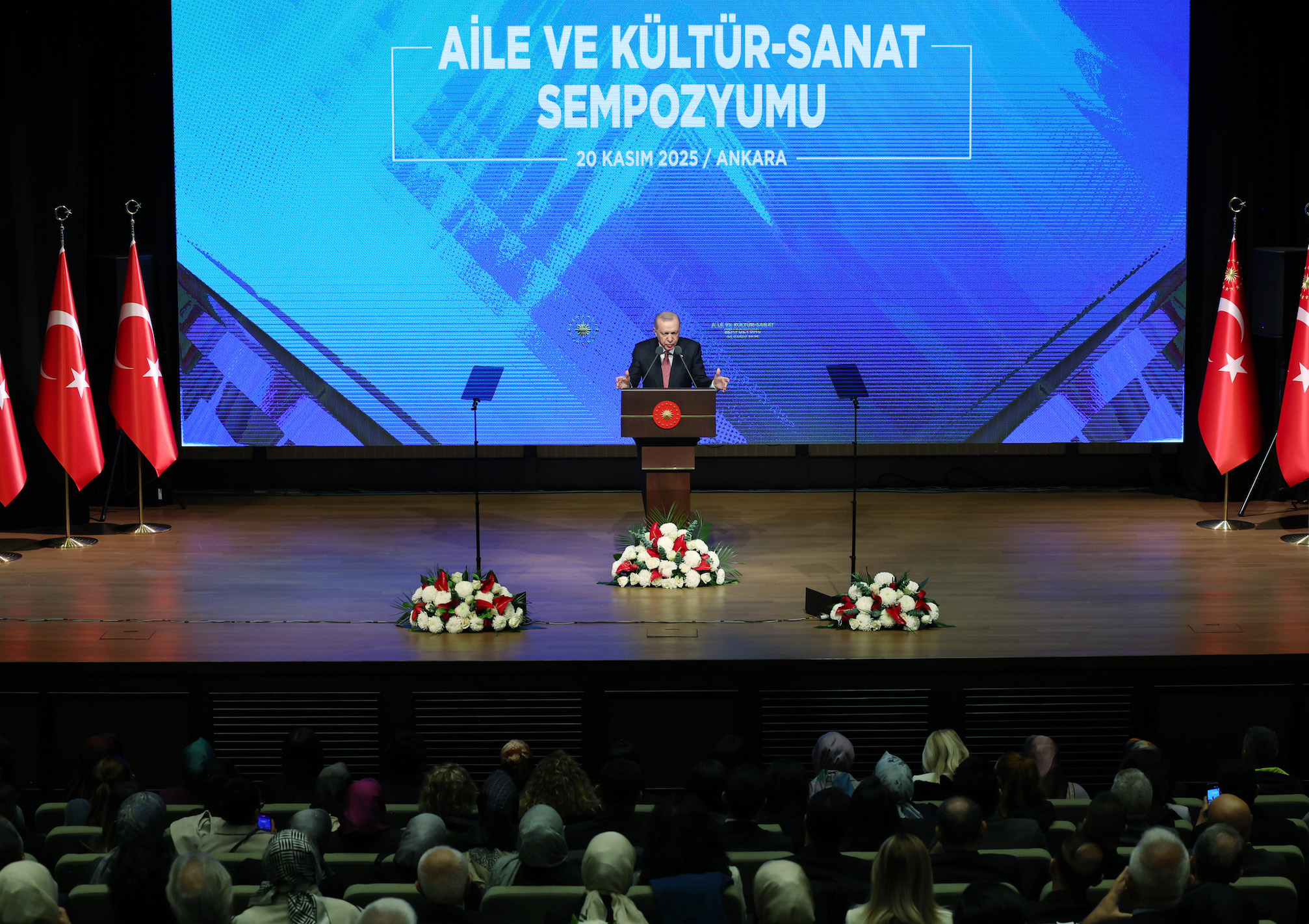 AA-20251120-39759150-39759143-AILE_VE_KULTURSANAT_SEMPOZYUMU