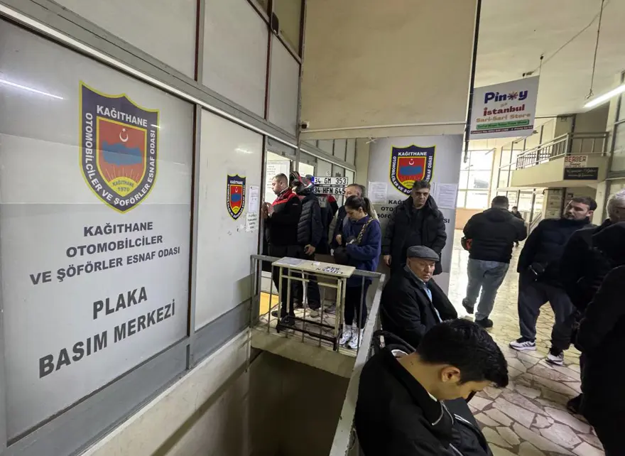 AA-20260306-40750556-40750554-ISTANBULDAKI_PLAKA_BASIM_MERKEZLERINDE_YOGUNLUK_YASANIYOR-718003