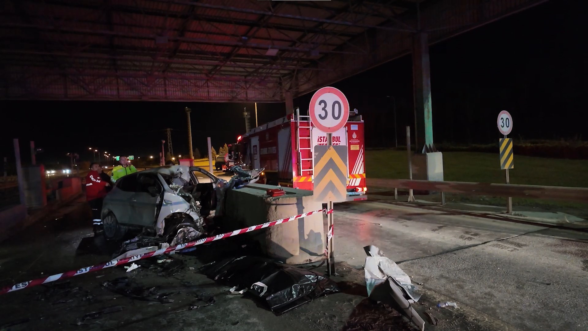 Gişelerde Yaşanan Kaza: Aşırı Hız ve Sonrası Olaylar