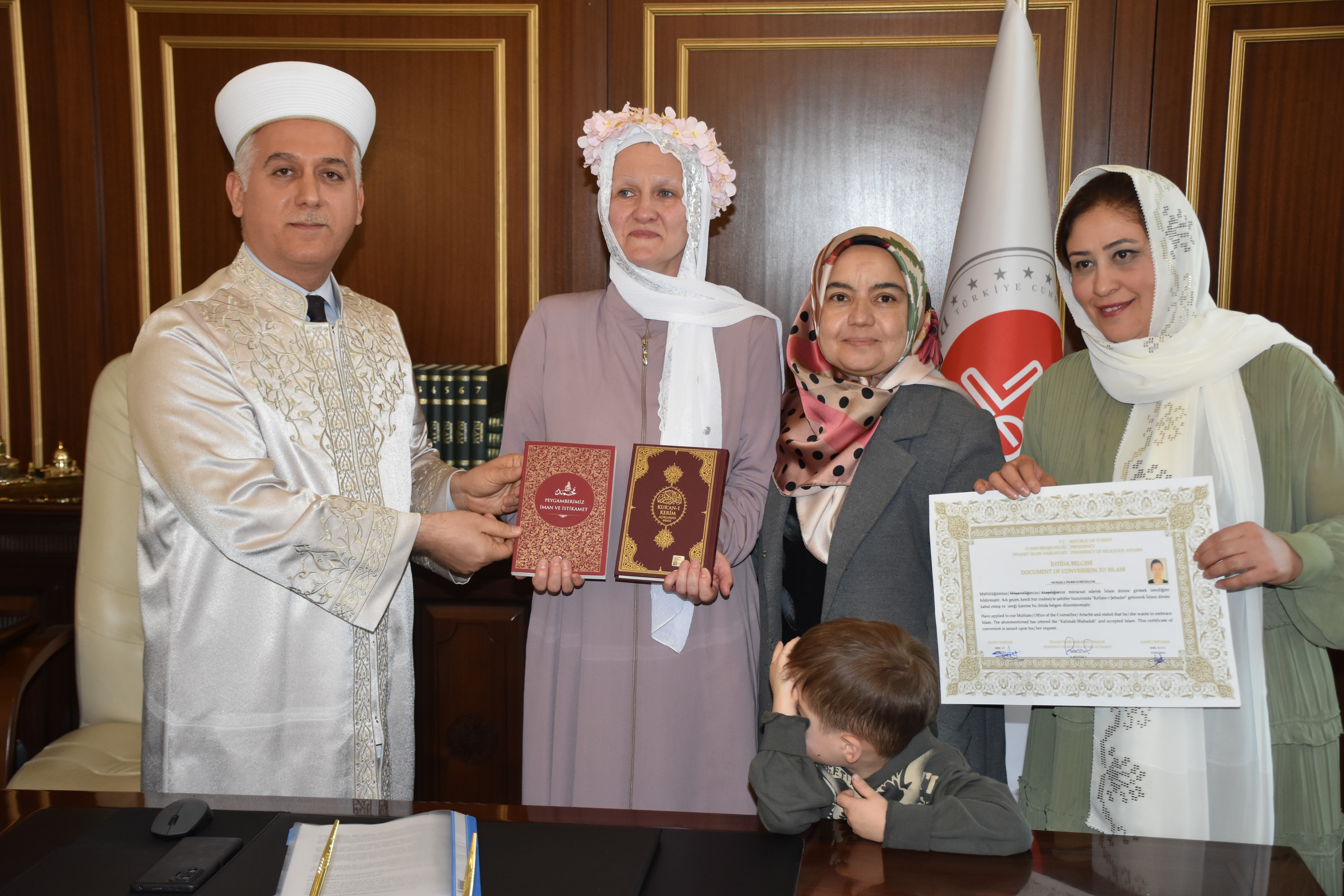 İnci: Alman Kadın, Şahinbey'de Kur'anla Yeni Bir Hayata Başladı