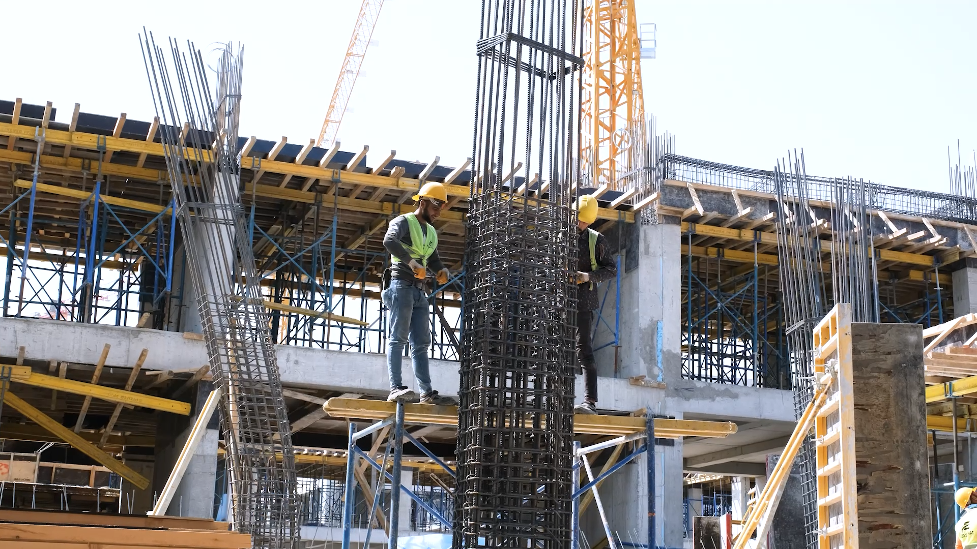 Bak_rc_lar C_ars__s_ Fotog_raflar_MALATYA BAKIRCILAR C_ARS_ISI FOTOG_RAFLAR 5_16_02.Still014