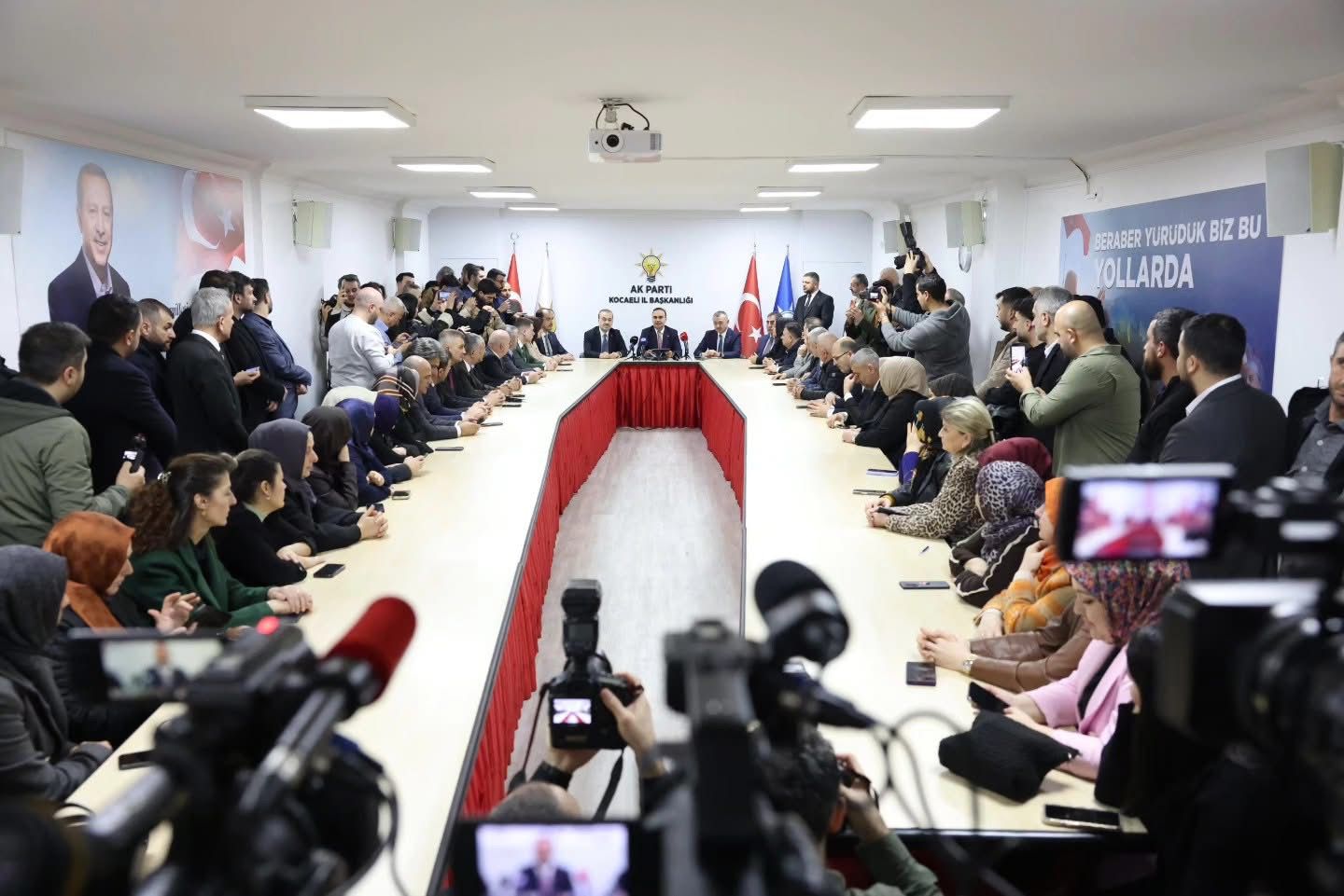 Bakan Kacırdan Büyükşehire ziyaret   (13)