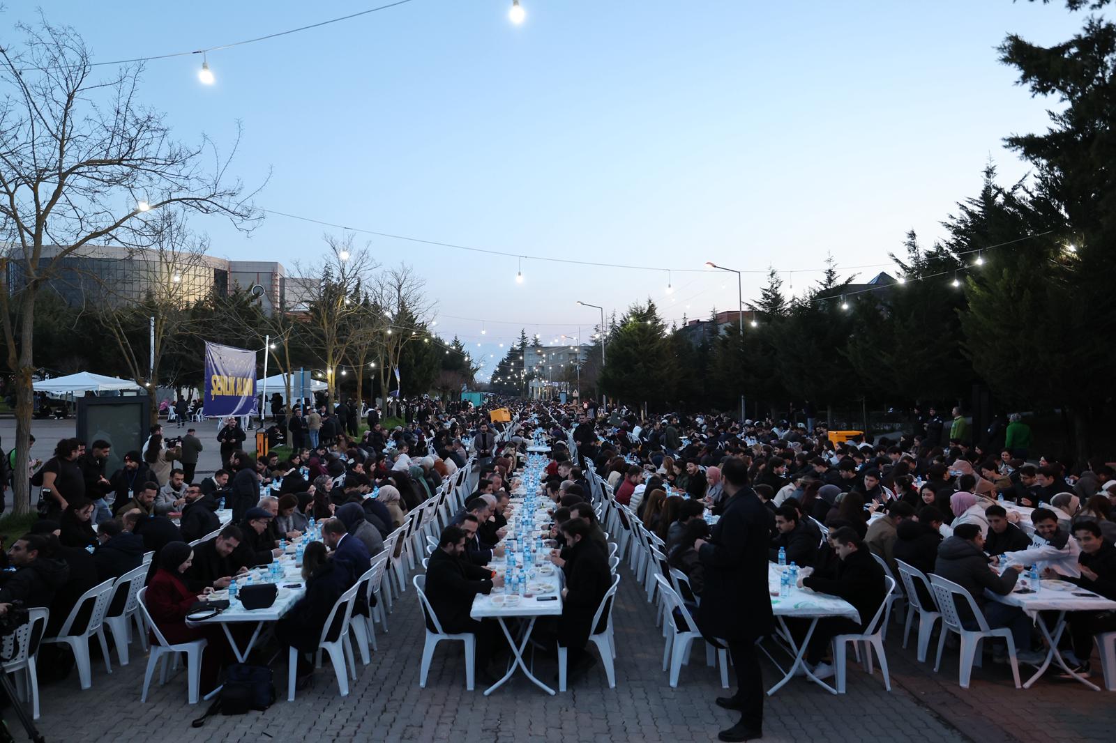 Bakan Kacırdan Büyükşehire ziyaret   (3)