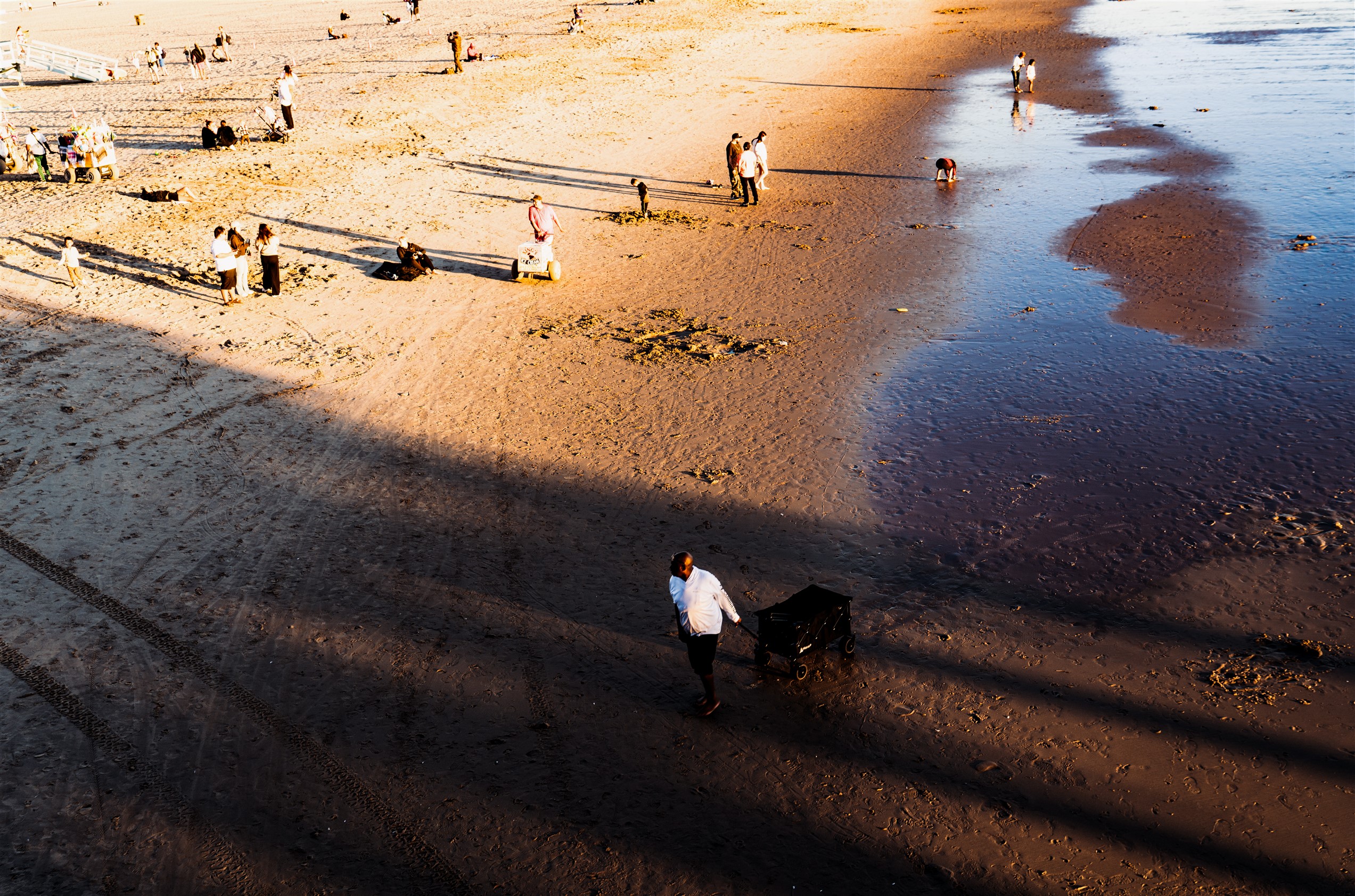 Hayatta ve Fotoğrafta En İyi Pozu Yalnızlar Verir: Zeki Demirkubuz’un Sergisi CerModern’de