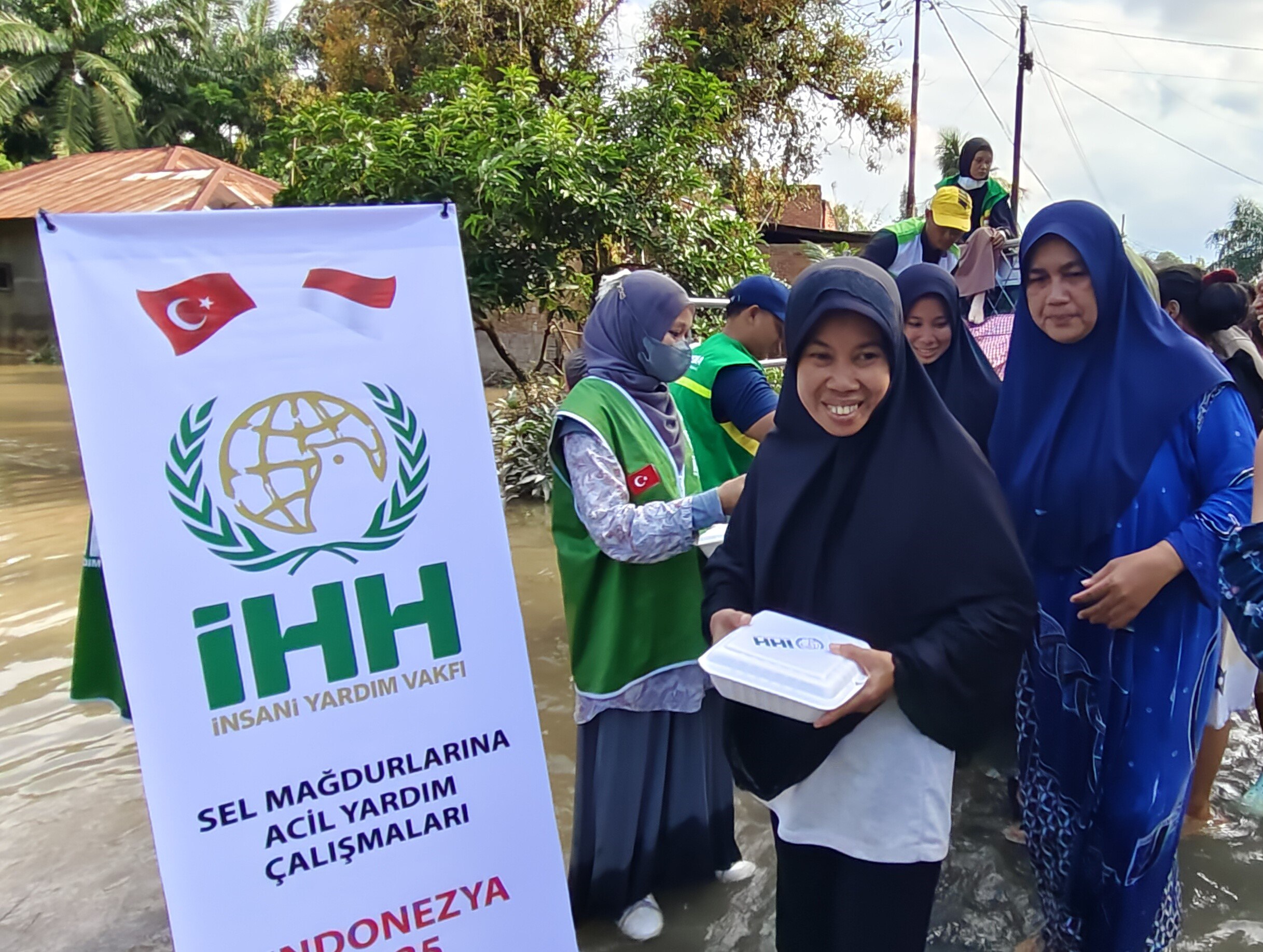 Endonezya'daki büyük sel felaketinde 753 kişi hayatını kaybetti4