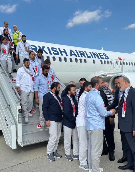 Türkiye'ye Dönüş: Gazze'deki Özgürlük Filosunun Tahliyesi ve Ailesiyle Birlikte Karşılanması