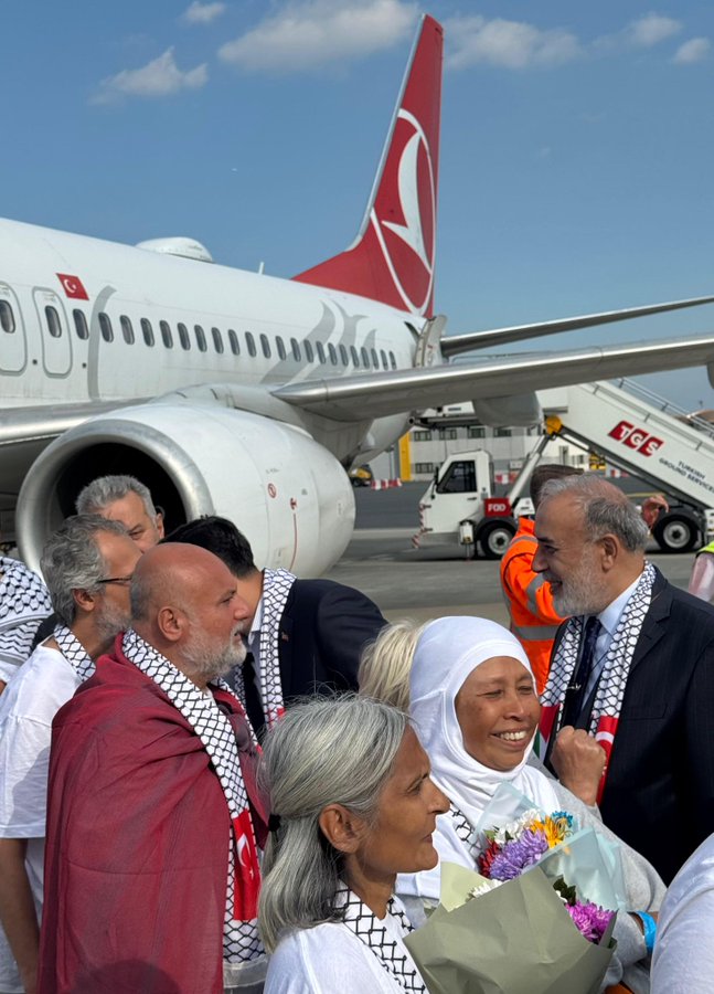 Türkiye'ye Dönüş: Gazze'deki Özgürlük Filosunun Tahliyesi ve Ailesiyle Birlikte Karşılanması