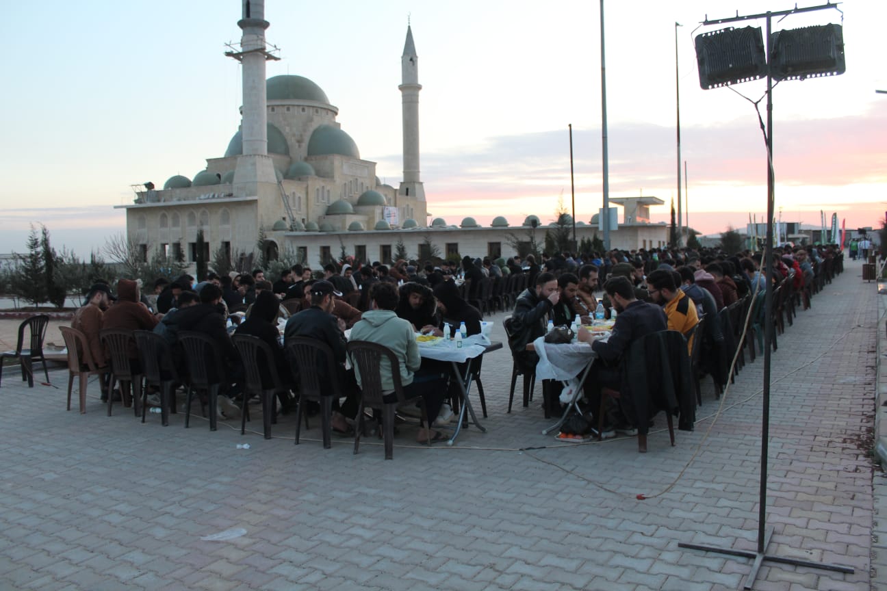 Genç İHH'dan Suriye'de Ramazan İftar Projesi