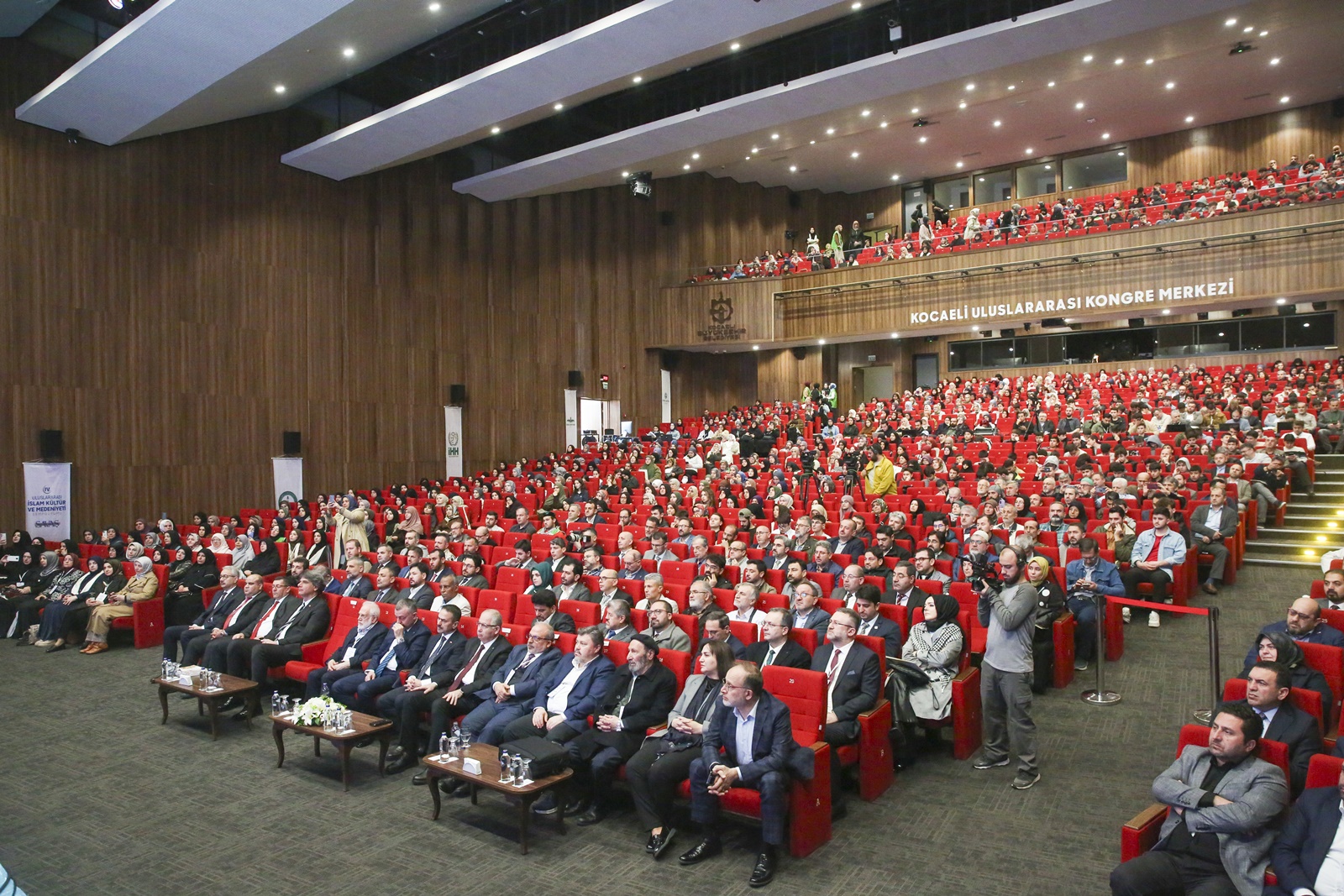 Savaş ve Mücadele Anlayışında Ahlaki ve Hukuki Çerçeve Çizildi