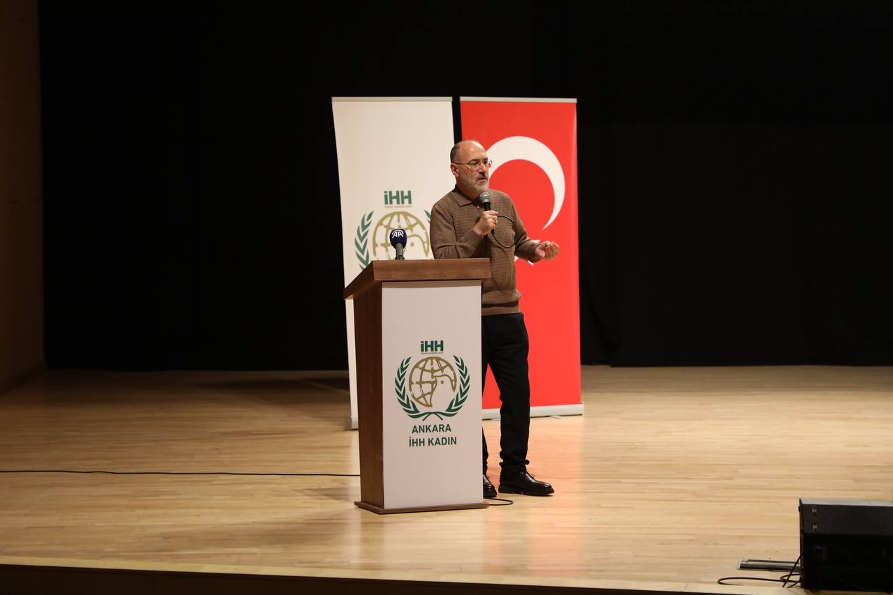 İHH, Kadın ve Savaş Paneli düzenledi8