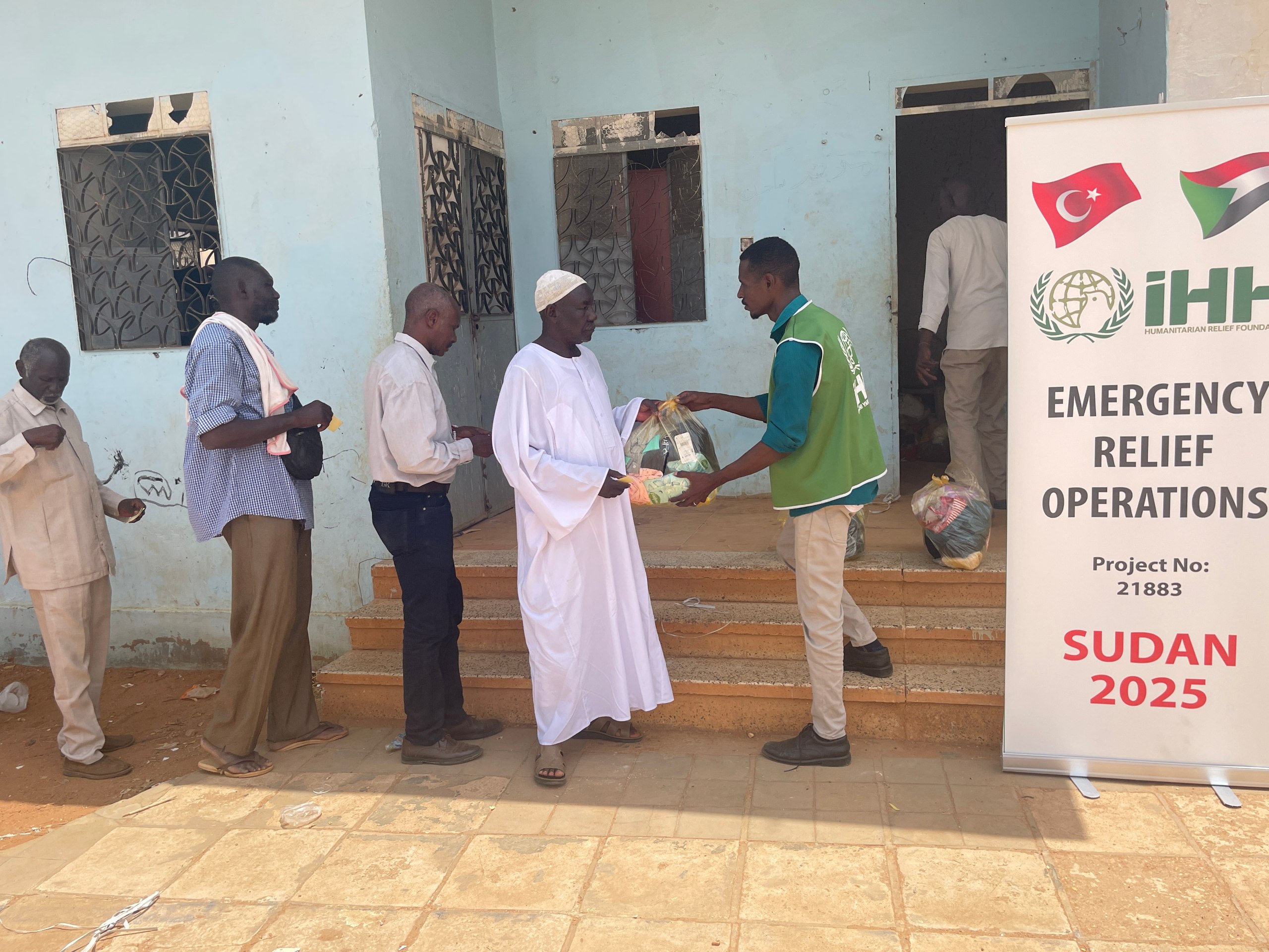 İHH, Sudan'da 4 buçuk milyondan fazla kişiye yardım ulaştırdı10