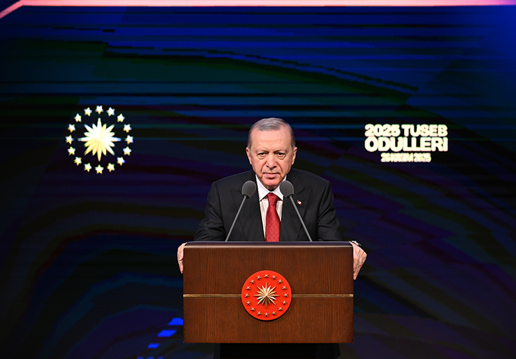 Erdoğan'dan Sağlıkta Dönüşüm Vurgusu: Halkın Hizmetine Sunulan Kalıcı Yatırımlar ve Milli Sağlık Vizyonu